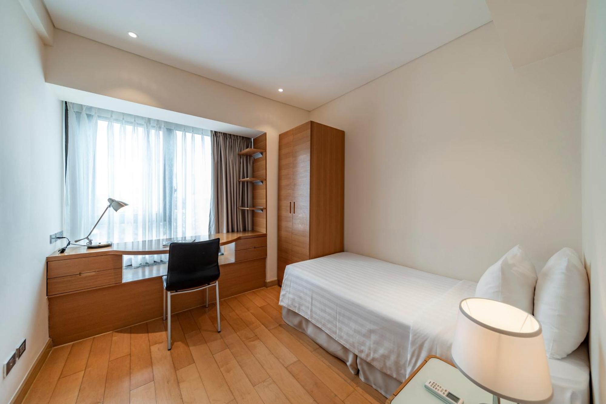 Three-Bedroom Premier Balcony